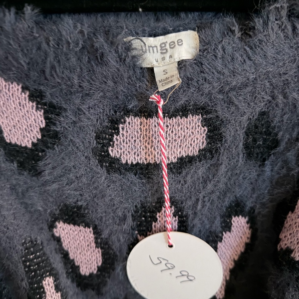 Umgee Fuzzy Charcoal and Blush Sweater